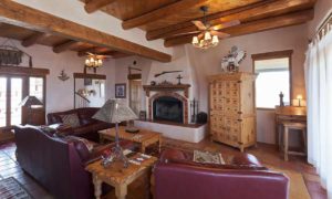 Taos lodging living room
