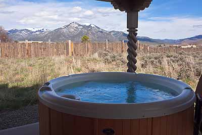 Taos vacation rental hot tub