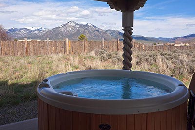 Taos, NM vacation rental hot tub